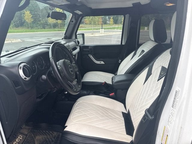 2012 Jeep Wrangler Unlimited Sahara