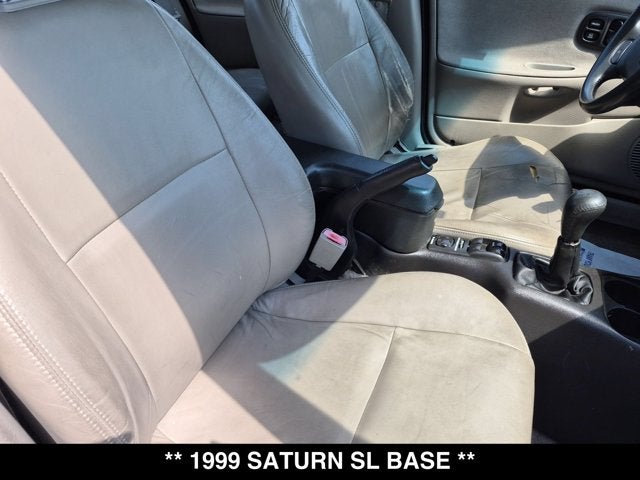 1999 Saturn SL Base