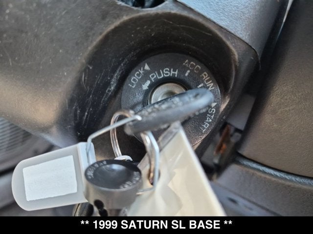 1999 Saturn SL Base