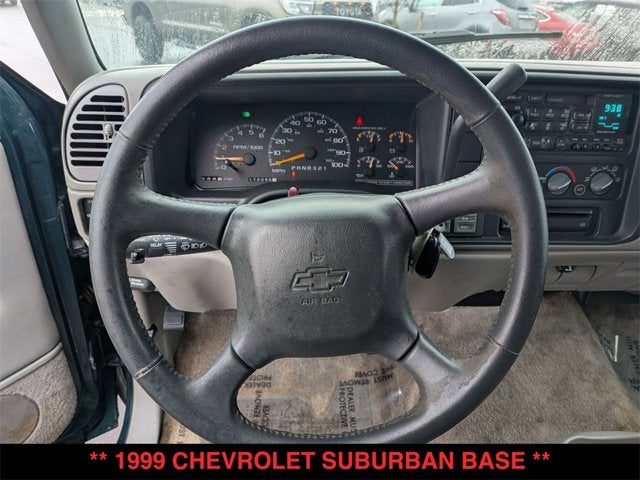 1999 Chevrolet Suburban Base
