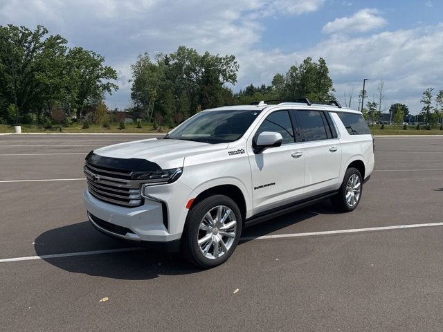 2021 Chevrolet Suburban 4WD 1500 High Country's photo