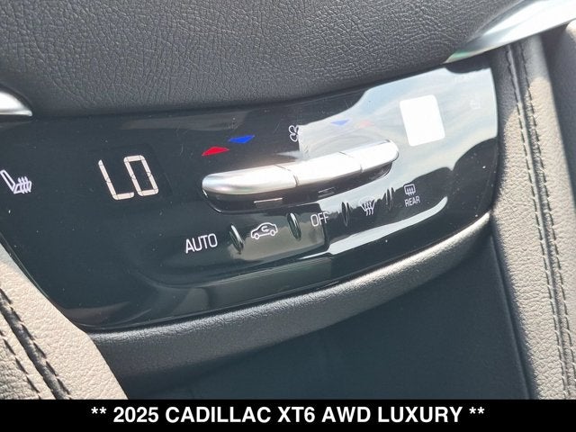 2025 Cadillac XT6 AWD Luxury