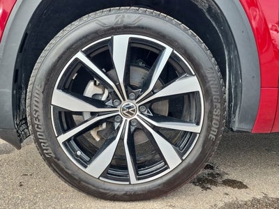 2024 Volkswagen Atlas Cross Sport 2.0T SEL Premium R-Line