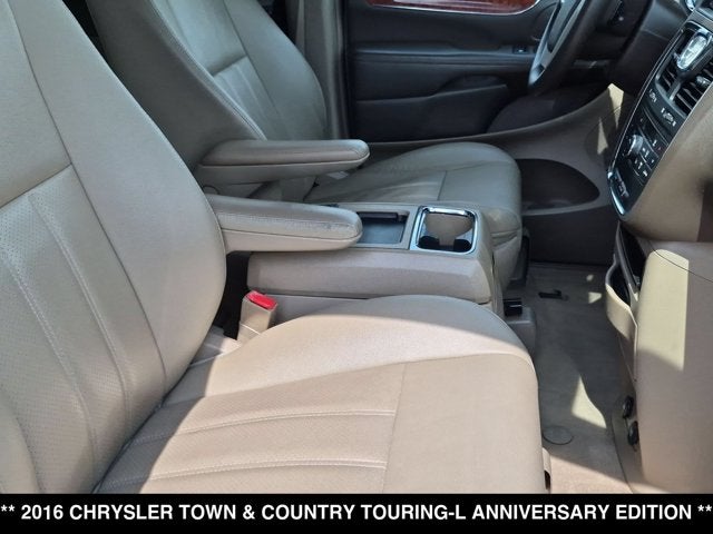 2016 Chrysler Town & Country Touring-L Anniversary Edition