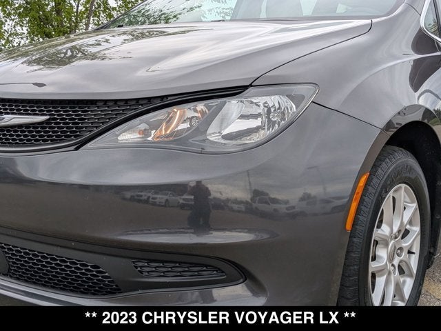 2023 Chrysler Voyager LX