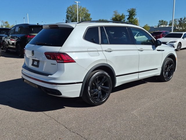2024 Volkswagen Tiguan SE R-Line Black