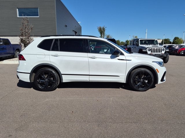 2024 Volkswagen Tiguan SE R-Line Black