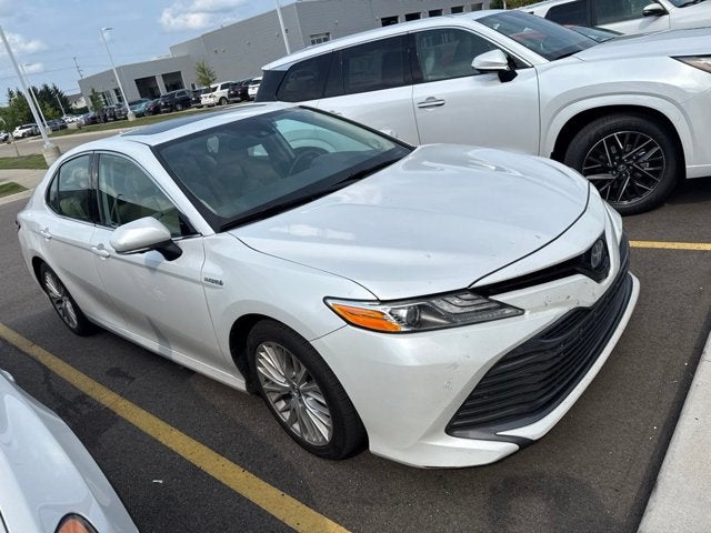 2019 Toyota Camry Hybrid XLE