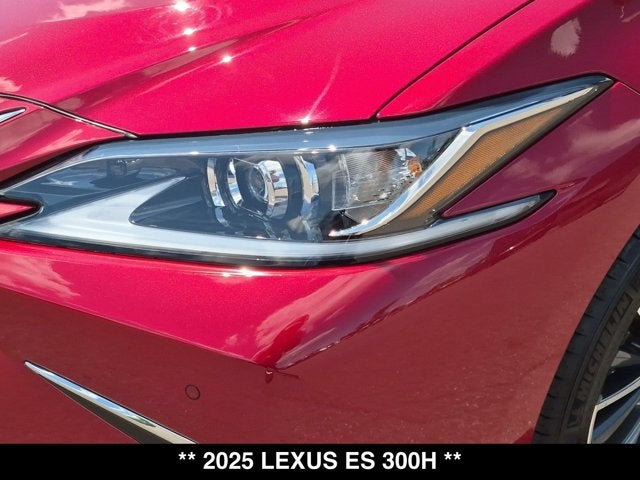 2025 Lexus ES 300h ES 300h