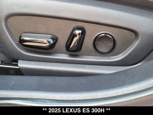 2025 Lexus ES 300h ES 300h