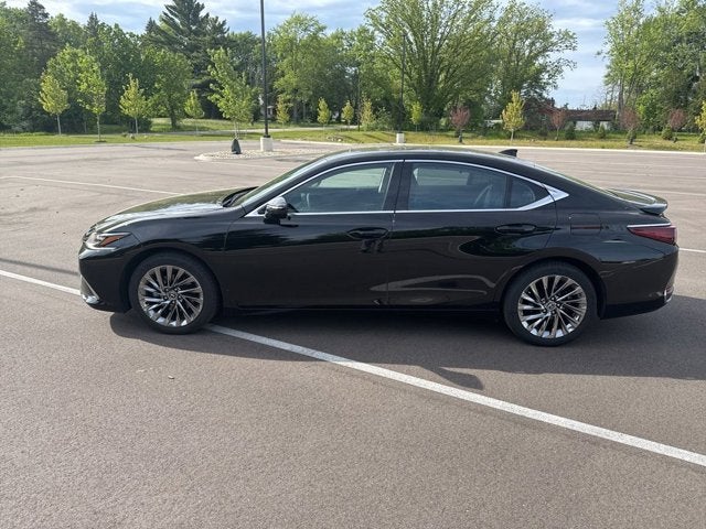 2024 Lexus ES 300h ES 300h Ultra Luxury