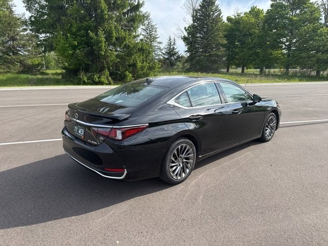 2024 Lexus ES 300h ES 300h Ultra Luxury