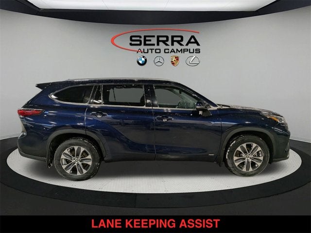 2022 Toyota Highlander Hybrid XLE
