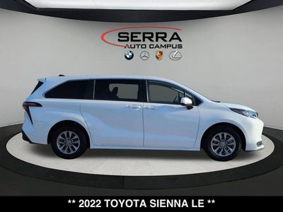 2022 Toyota Sienna LE