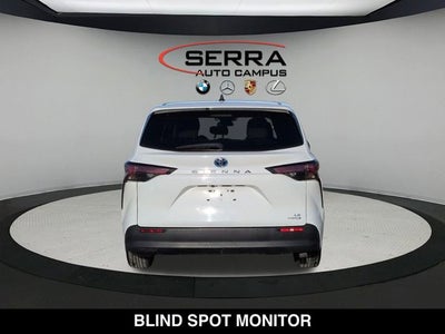 2022 Toyota Sienna LE