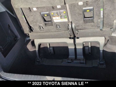 2022 Toyota Sienna LE