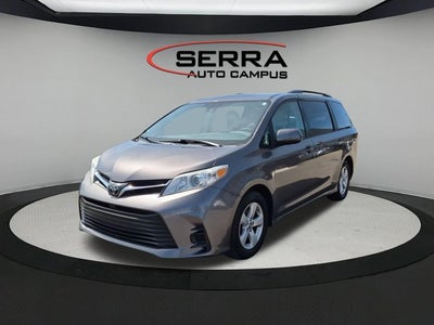 2018 Toyota Sienna LE