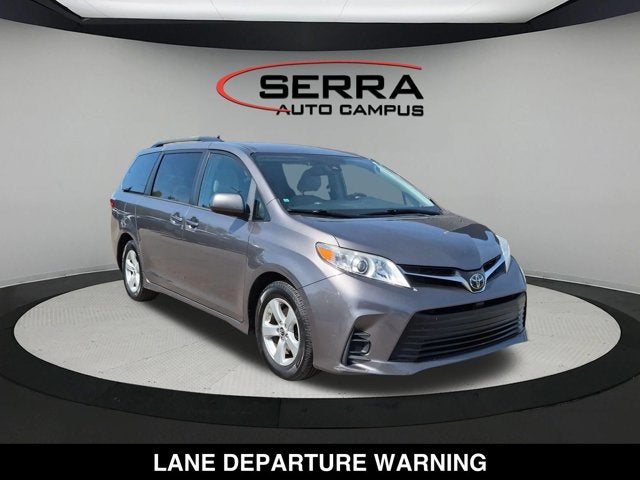2018 Toyota Sienna LE
