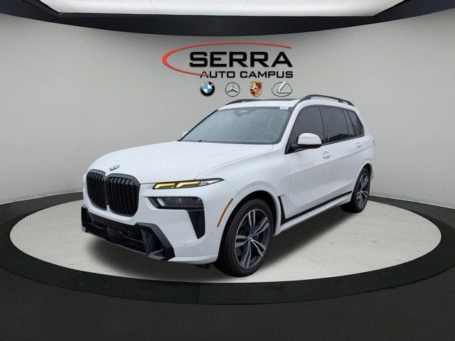 2023 BMW X7 xDrive40i's photo