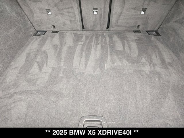 2025 BMW X5 xDrive40i