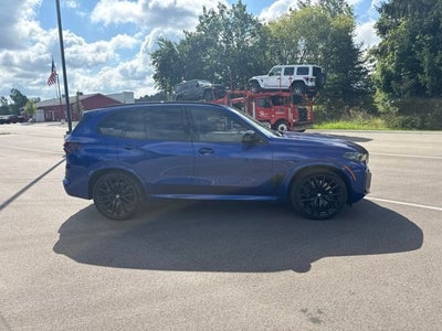 2025 BMW X5 M60i