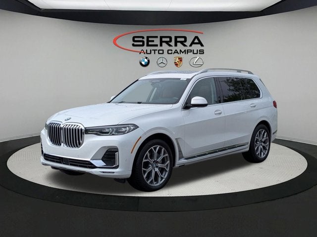 2021 BMW X7 xDrive40i's photo