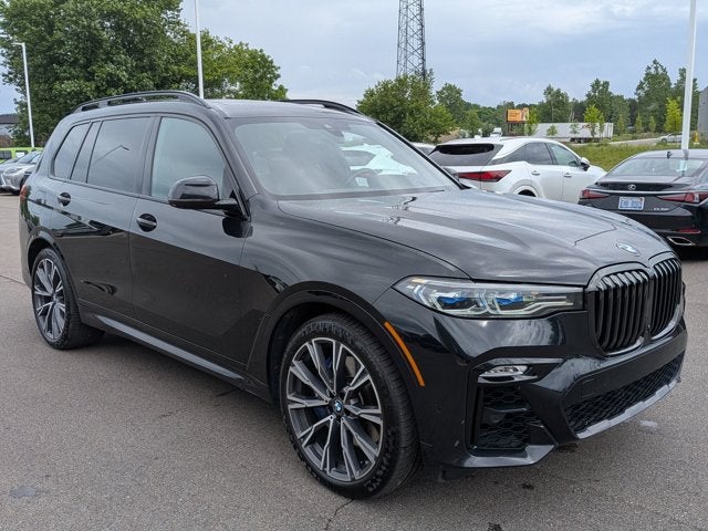 2022 BMW X7 M50i