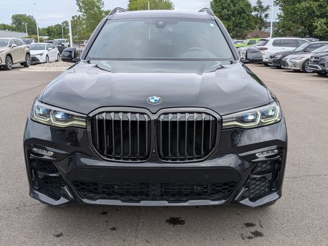 2022 BMW X7 M50i