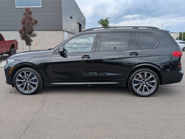 2022 BMW X7 M50i