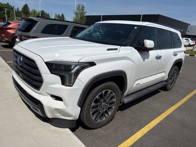 2023 Toyota Sequoia Limited 4WD i-FORCE MAX Hybrid's photo