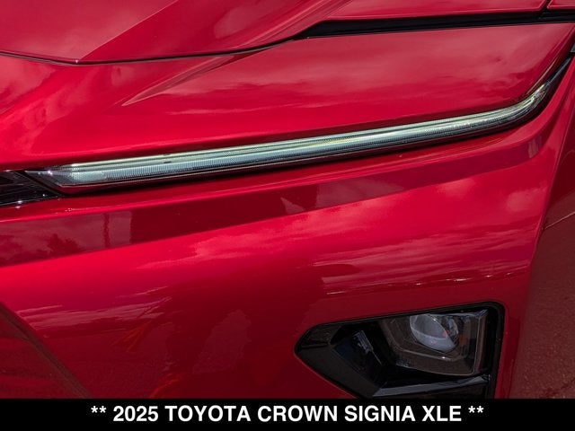 2025 Toyota Crown Signia XLE