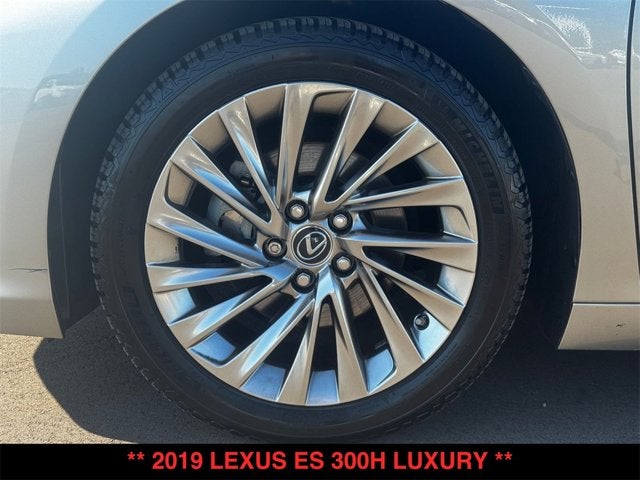 2019 Lexus ES 300h ES 300h Luxury