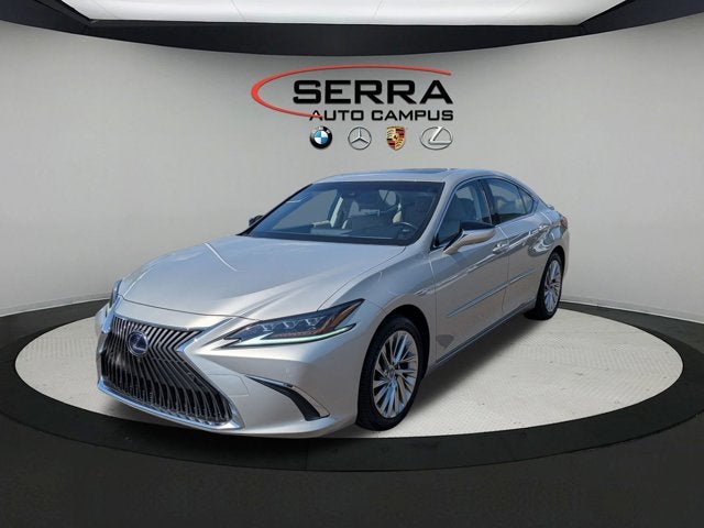 2019 Lexus ES 300h 300h Luxury's photo