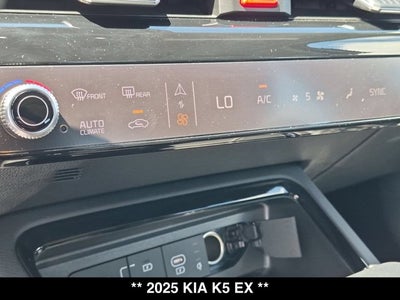2025 Kia K5 EX