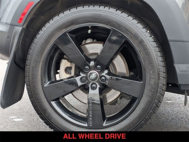 2023 Land Rover Defender SE