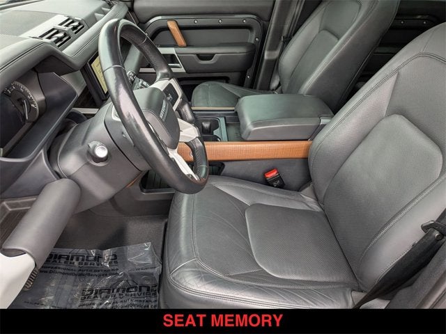 2023 Land Rover Defender SE