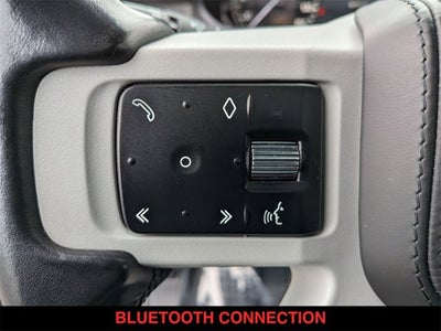 2023 Land Rover Defender SE