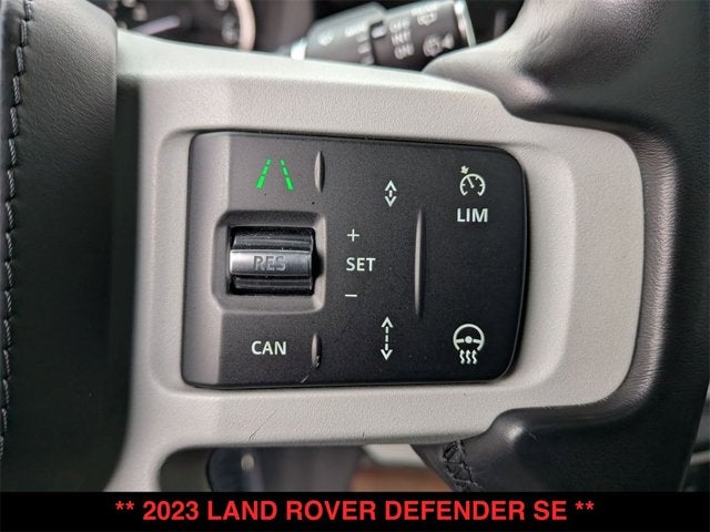2023 Land Rover Defender SE