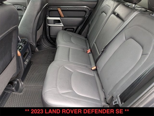 2023 Land Rover Defender SE