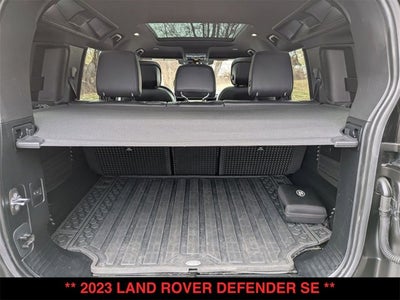 2023 Land Rover Defender SE