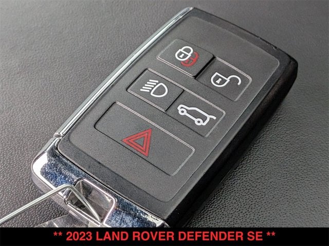 2023 Land Rover Defender SE