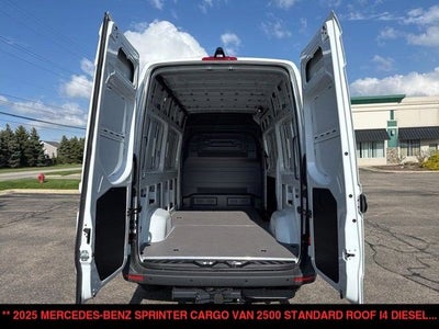 2025 Mercedes-Benz Sprinter Cargo Van 2500 Standard Roof I4 Diesel 144" RWD