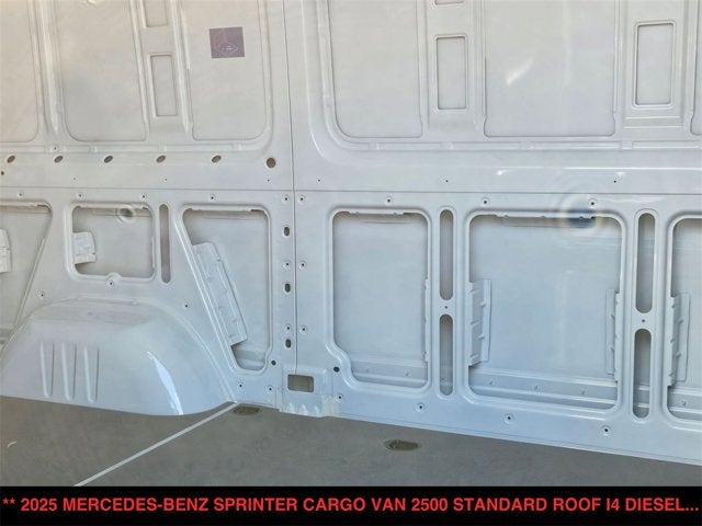 2025 Mercedes-Benz Sprinter Cargo Van 2500 Standard Roof I4 Diesel 144" RWD