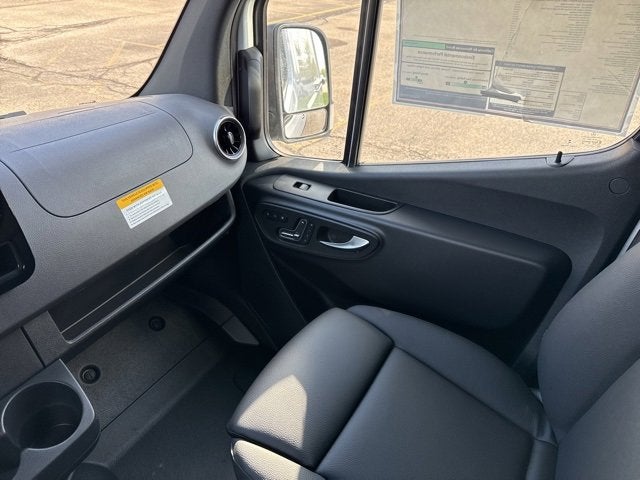 2025 Mercedes-Benz Sprinter Cargo Van 2500 Standard Roof I4 Diesel 144" RWD