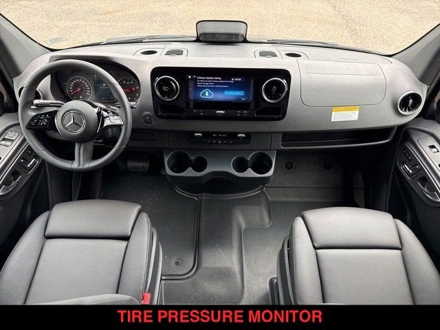 2025 Mercedes-Benz Sprinter Cargo Van 2500 Standard Roof I4 Diesel 144" RWD