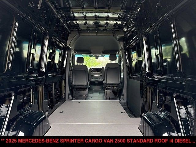 2025 Mercedes-Benz Sprinter Cargo Van 2500 Standard Roof I4 Diesel HO 144" RWD