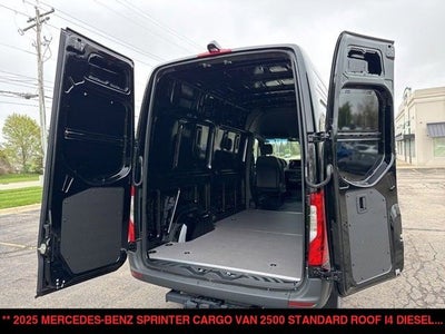2025 Mercedes-Benz Sprinter Cargo Van 2500 Standard Roof I4 Diesel HO 144" RWD