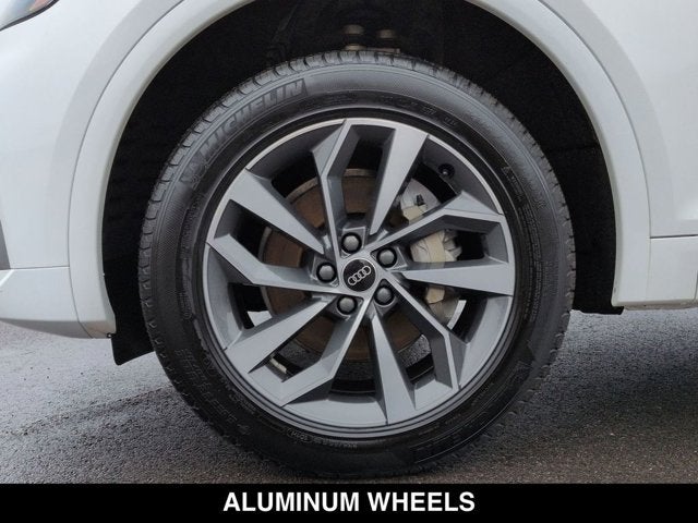 2022 Audi Q5 S line Premium Plus