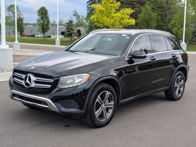 2016 Mercedes-Benz GLC GLC300's photo