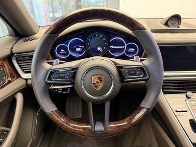 2022 Porsche Panamera 4